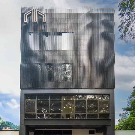 Residential: E10 | Vertical Fin Facade