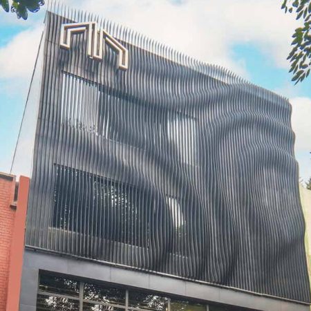 Residential: E10 | Vertical Fin Facade
